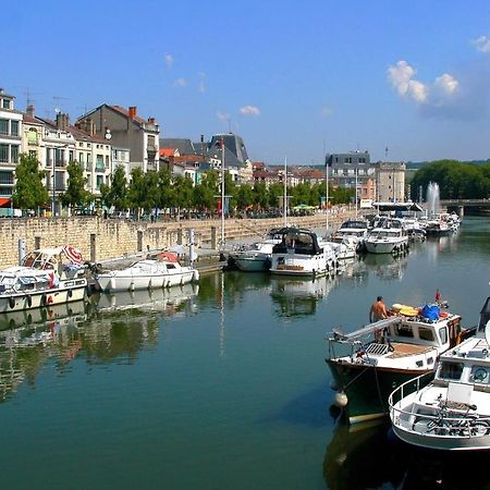 Chambre Tout Equipee Apartment Lacroix-sur-Meuse Екстериор снимка