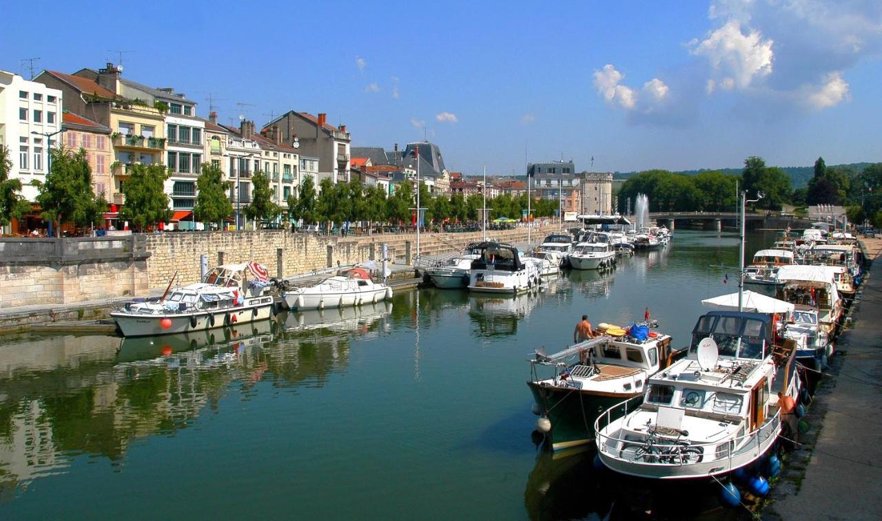 Chambre Tout Equipee Apartment Lacroix-sur-Meuse Екстериор снимка